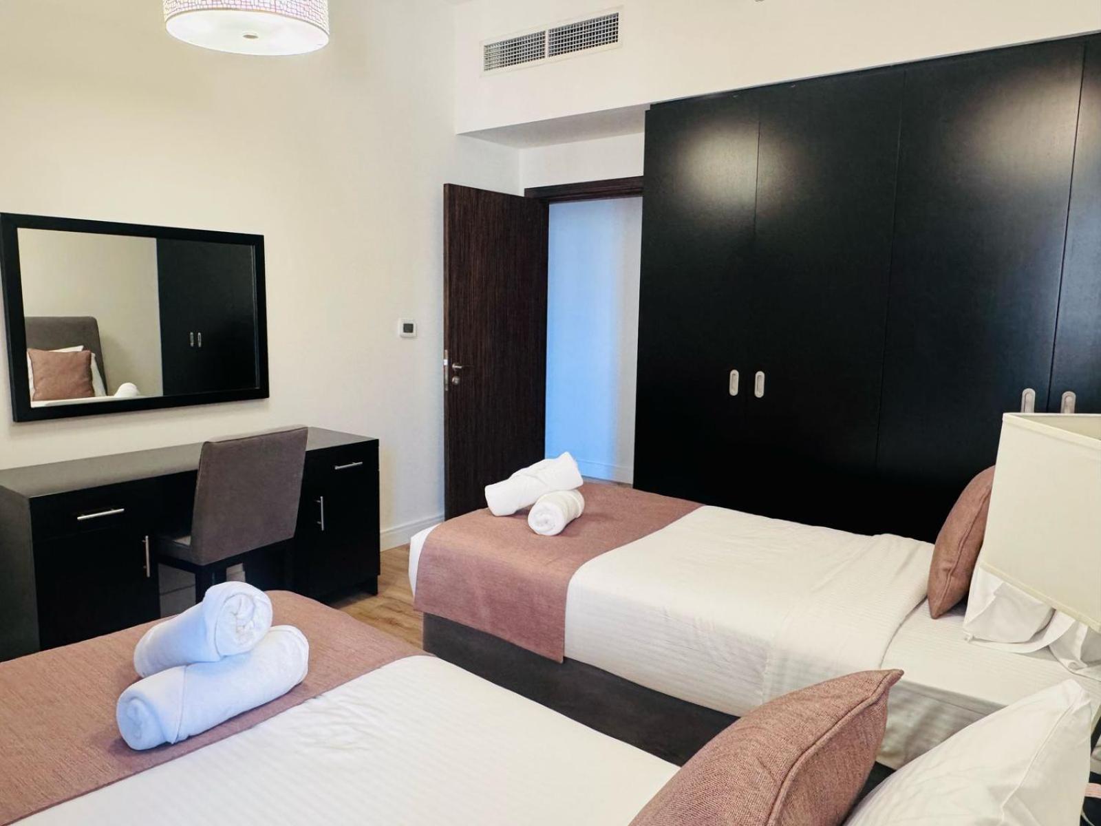 Stunning 3br On Jbr With Marina View On High Floor Maid's Room, Near Mall, Metro & Cinemas - By Sunkissed Homes Apartment *