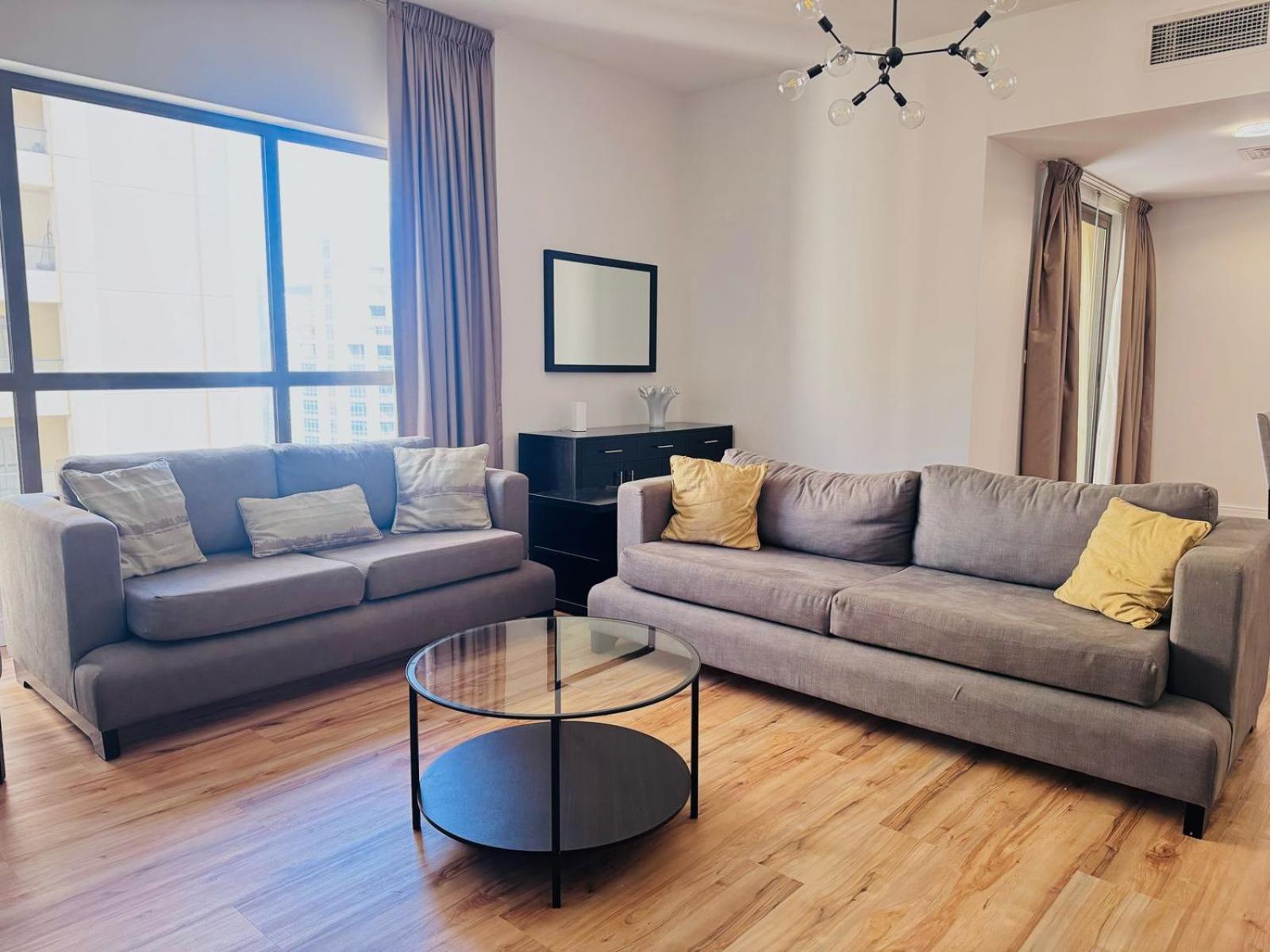 Stunning 3br On Jbr With Marina View On High Floor Maid's Room, Near Mall, Metro & Cinemas - By Sunkissed Homes