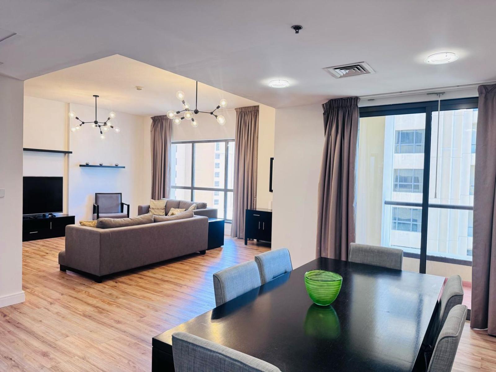 Stunning 3br On Jbr With Marina View On High Floor Maid's Room, Near Mall, Metro & Cinemas - By Sunkissed Homes Apartment *
