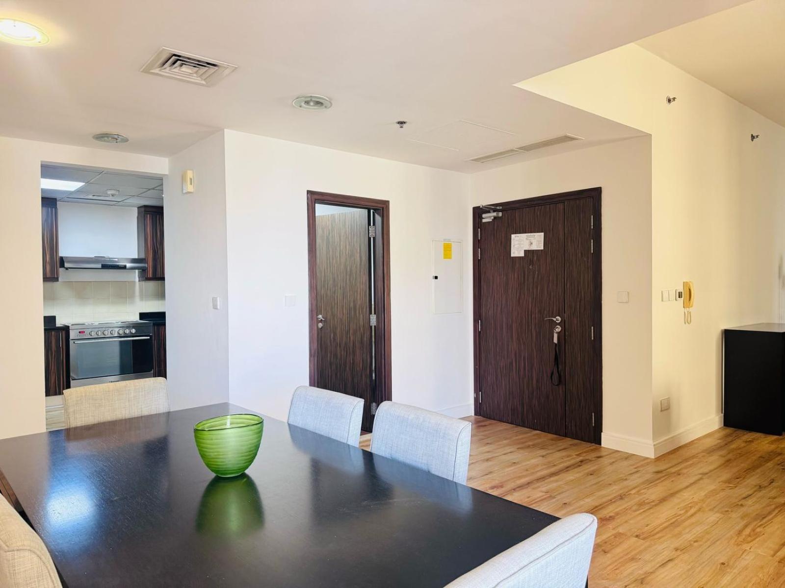 Stunning 3br On Jbr With Marina View On High Floor Maid's Room, Near Mall, Metro & Cinemas - By Sunkissed Homes