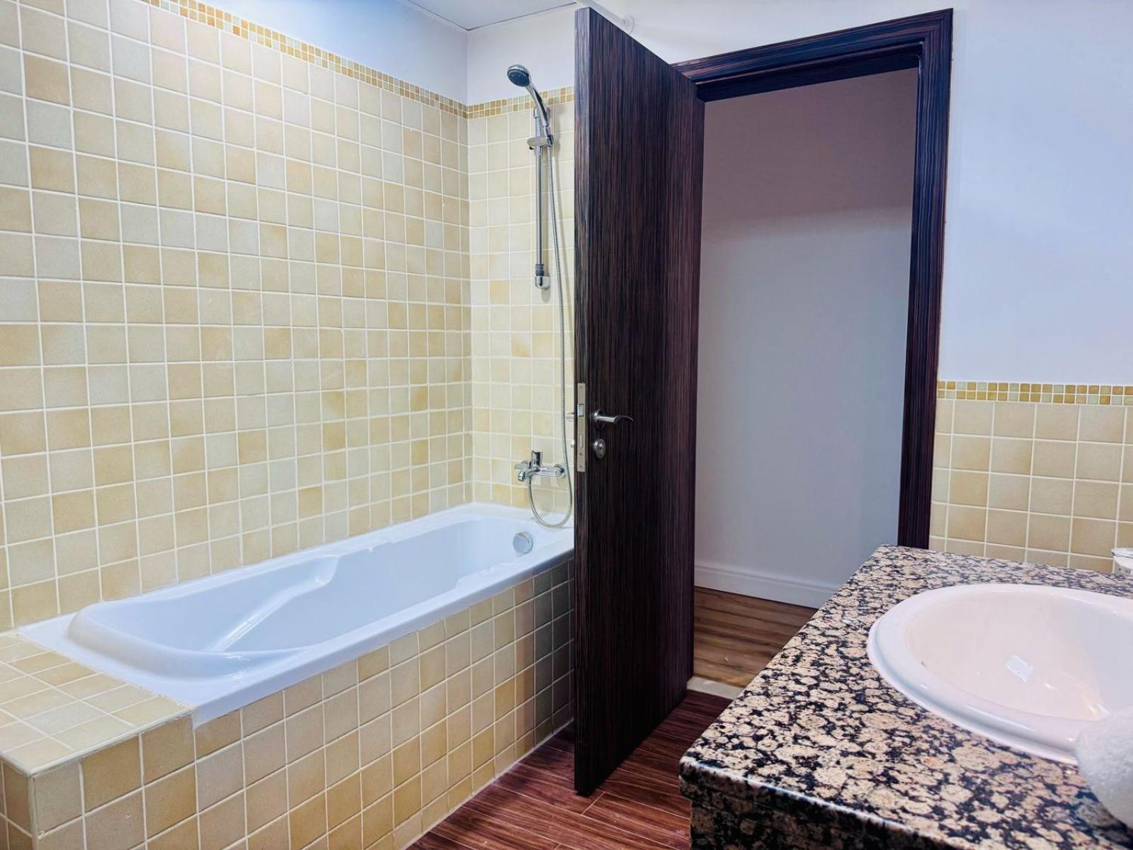 Stunning 3br On Jbr With Marina View On High Floor Maid's Room, Near Mall, Metro & Cinemas - By Sunkissed Homes *